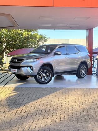 TOYOTA HILUX SW4 2.7 SR 4X2 16V FLEX 4P AUTOMÁTICO